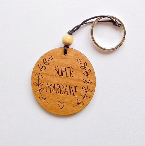 Porte clés en bois gravé super Marraine made in France par Au p'tit Bonheur