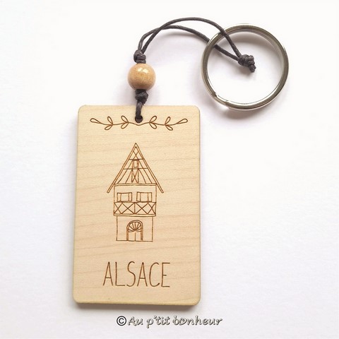 Porte clé bois gravé Alsace, fabrication artisanale en France à Nothalten